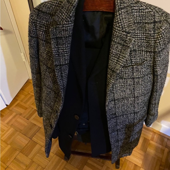 Coat - Picture 3 of 4